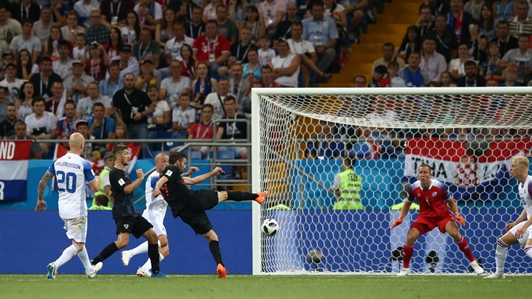 Милан Бадель гол