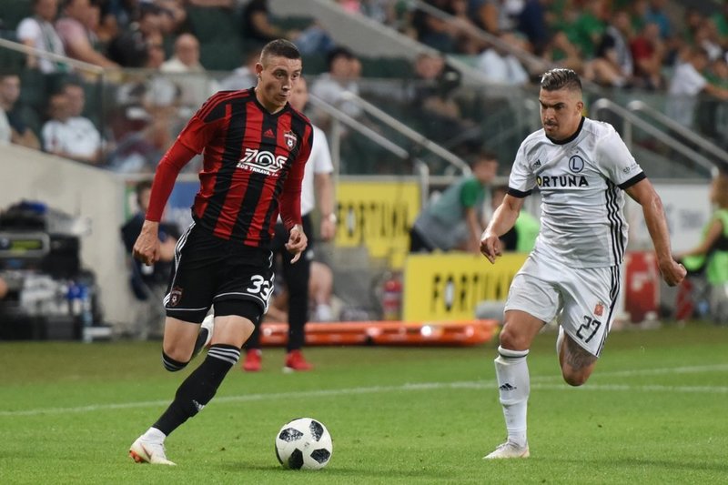 Эрик Ирка против Карлитоса