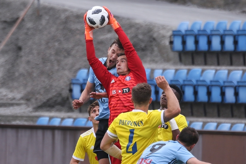 Максим Рудаков против «Викингура»