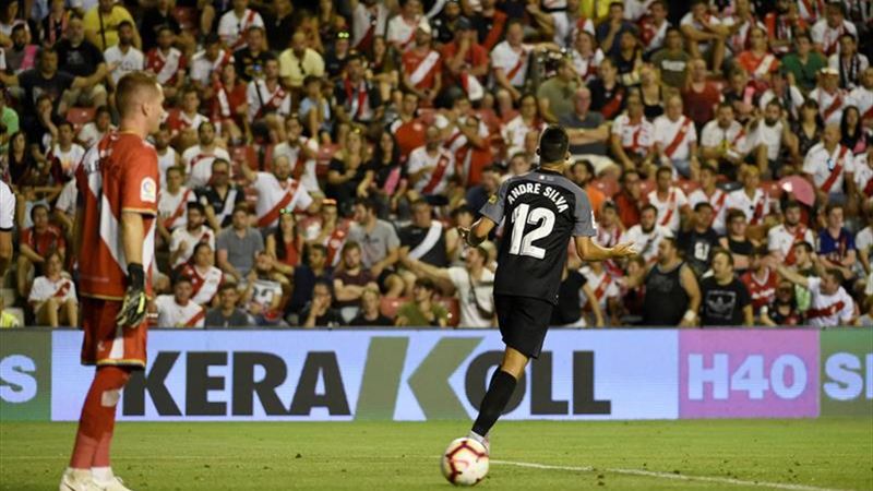 Андре Силва в матче против «Райо Вальекано»