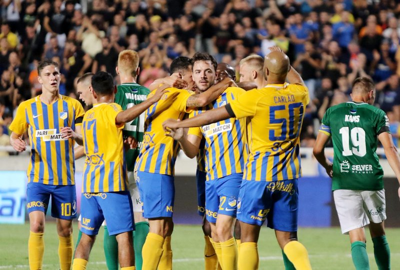 АПОЭЛ 5:0 Флора