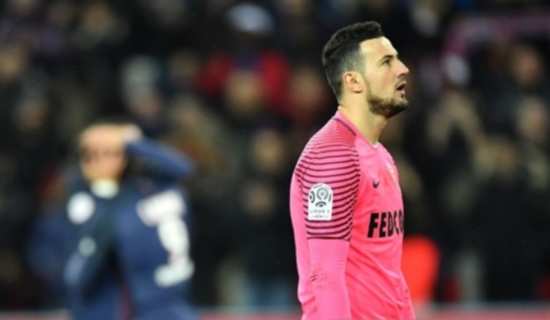 Даниел Субашич в матче против «ПСЖ»