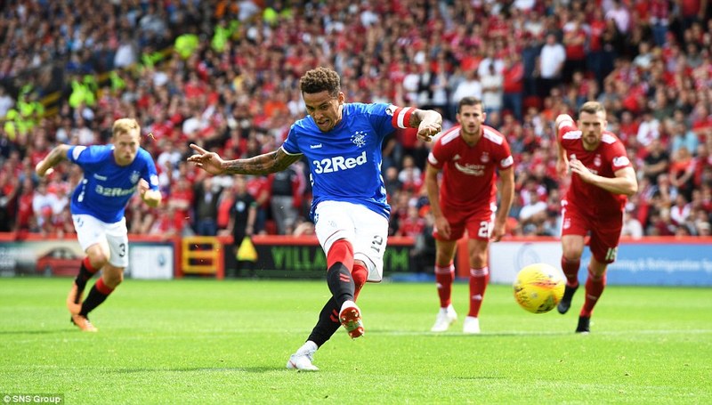 Джеймс Таверньер забивает с пенальти «Абердину»