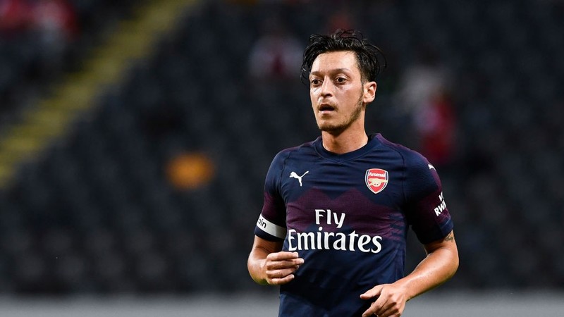 Месут Озил в матче против «Лацио»