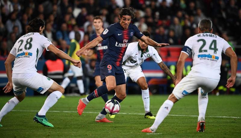 Эдинсон Кавани в матче против «Сент-Этьена»