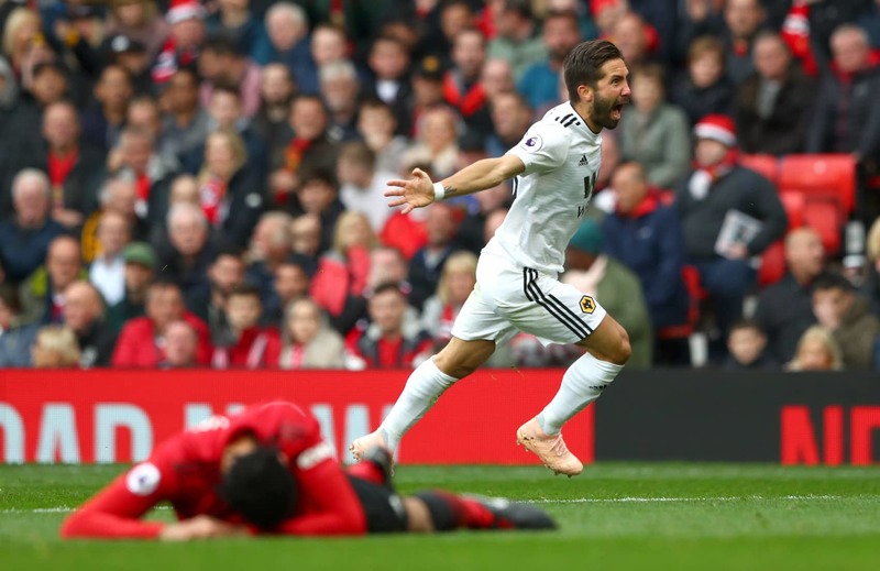 Жоао Моутинью радуется своему голу в ворота «Манчестера Юнайтед» (1:1)