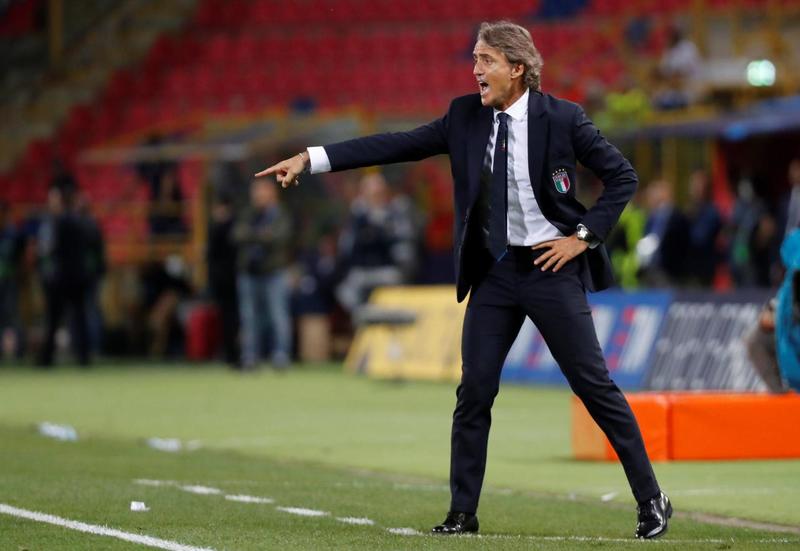 Роберто Манчини в матче против сборной Польши