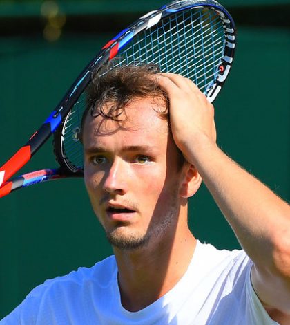 Медведев - Каррено-Буста