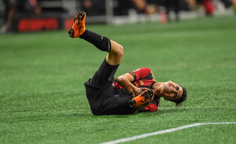 Мигель Альмирон в домашнем матче «Атланты Юнайтед» против «Нью-Ингленд Революшн» (2:1)