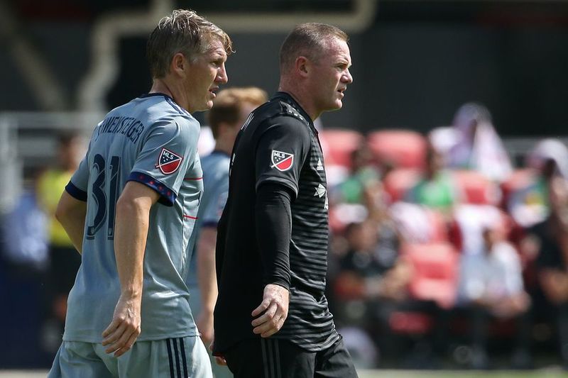 Бастиан Швайнштайгер и Уэйн Руни в выездном матче «Чикаго Файр» против «ДС Юнайтед» (2:1)