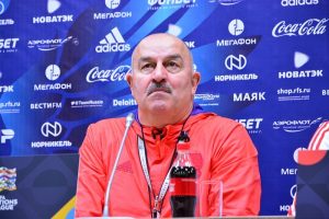 Станислав Черчесов на пресс-конференции перед матчем против сборной Швеции