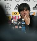 Йоахим Лёв на пресс-конференции перед домашним матчем сборной Германии против Нидерландов