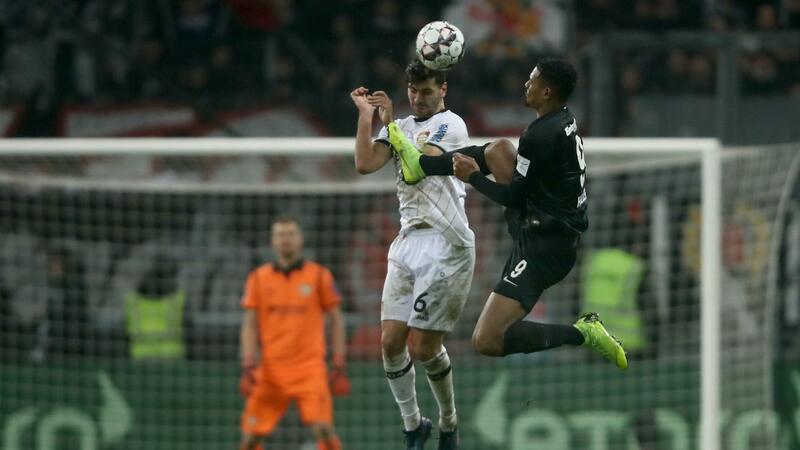 Фото с матча Айнтрахт Франкфурт 2:1 Байер