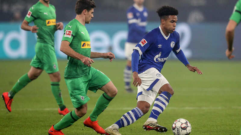 Фото с матча Шальке 0:2 Боруссия Мёнхенгладбах