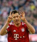 Роберт Левандовски в домашнем матче «Баварии» против «Боруссии Дортмунд» (победа 5:0)