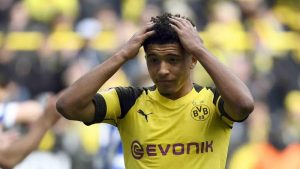 Джейдон Санчо в домашнем матче «Боруссии Дортмунд» против «Шальке» (поражение 2:4)