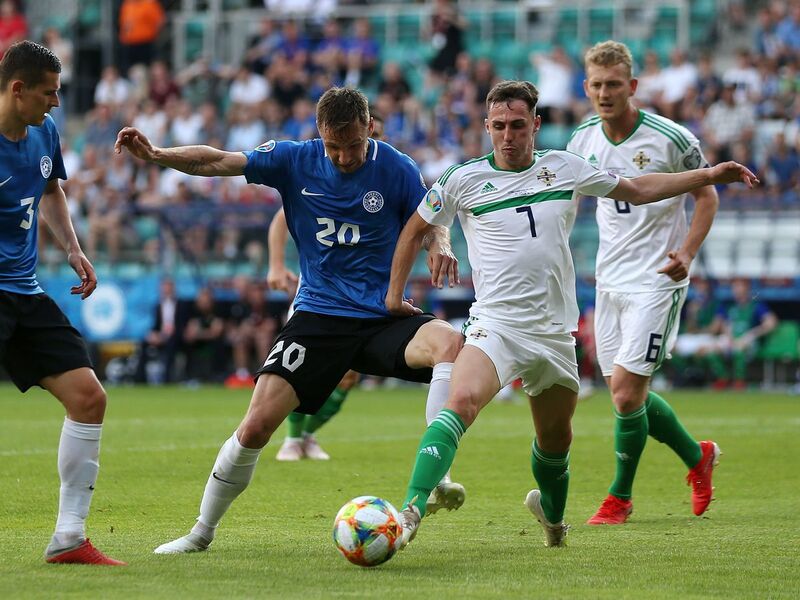 Фото с матча Эстония 1:2 Северная Ирландия