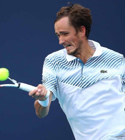 Петер Гоёвчик - Даниил Медведев