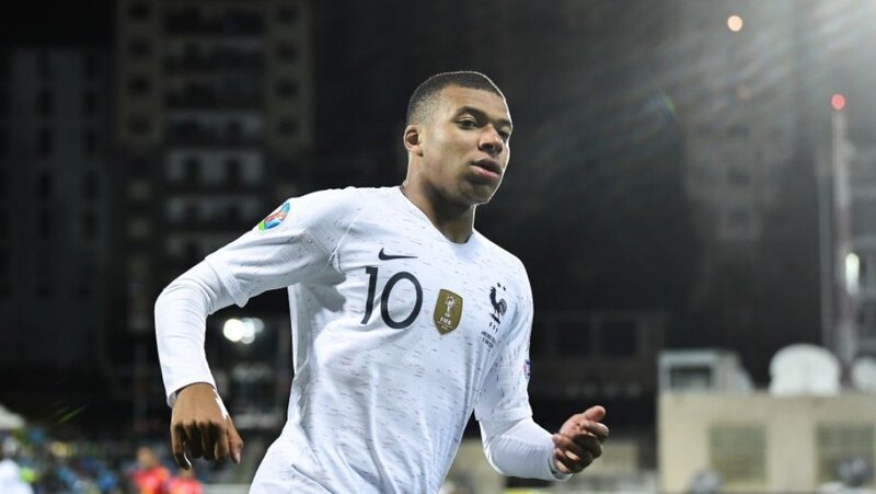 Франция — Албания