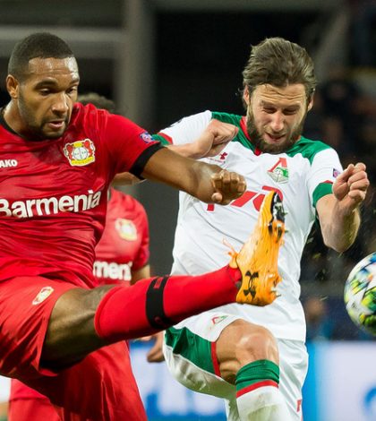 Локомотив - Байер