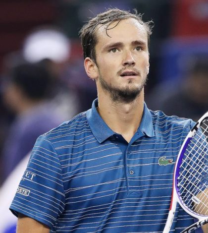 Медведев - Изнер