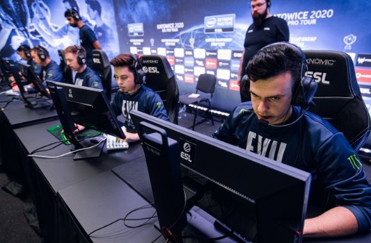 Evil Geniuses — 100 Thieves